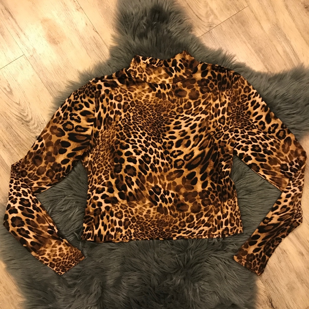 Sexy Leopard Print Crop Top